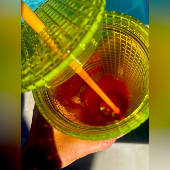 Authentic Starbucks 24oz cup - Picture 2 of 4